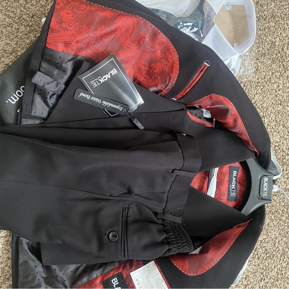 Boys Little Tuxedos Liam Suit - black / size 5-6 - Picture 3 of 5